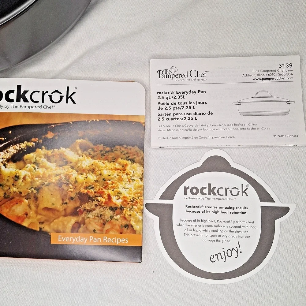 Pampered Chef Rockcrok Everyday Pan Dutch Oven 2.5 QT 2.35L New 3139 Open Box